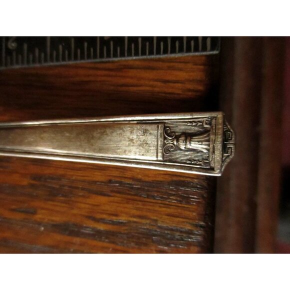Holmes & Edwards Inlaid CENTURY DINNER Grapefruit Spoon Silverplate - Picture 2 of 4